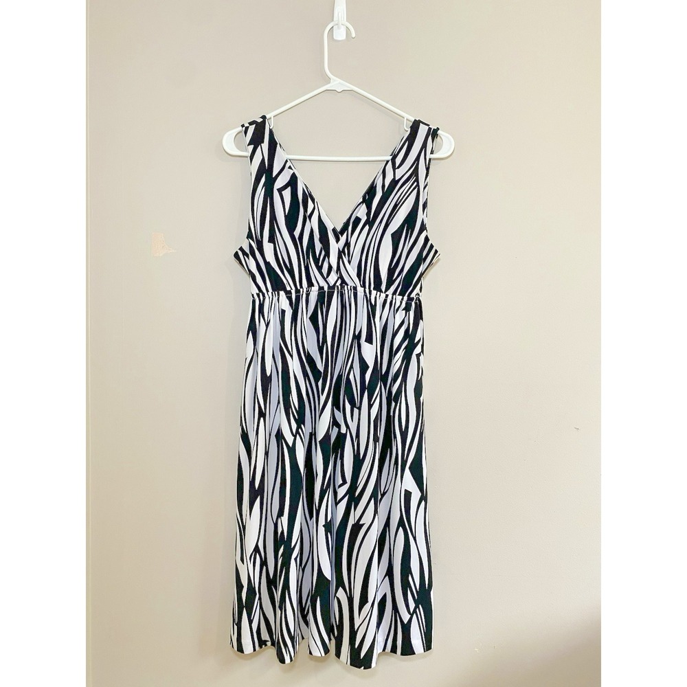 Mary McFadden Collection Dress Womens MEDIUM Zebra Sleeveless‎ V Neck